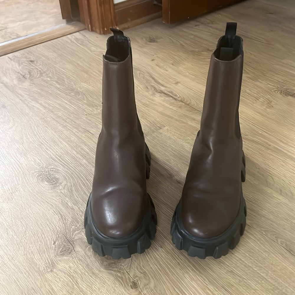 Raye brown boots
